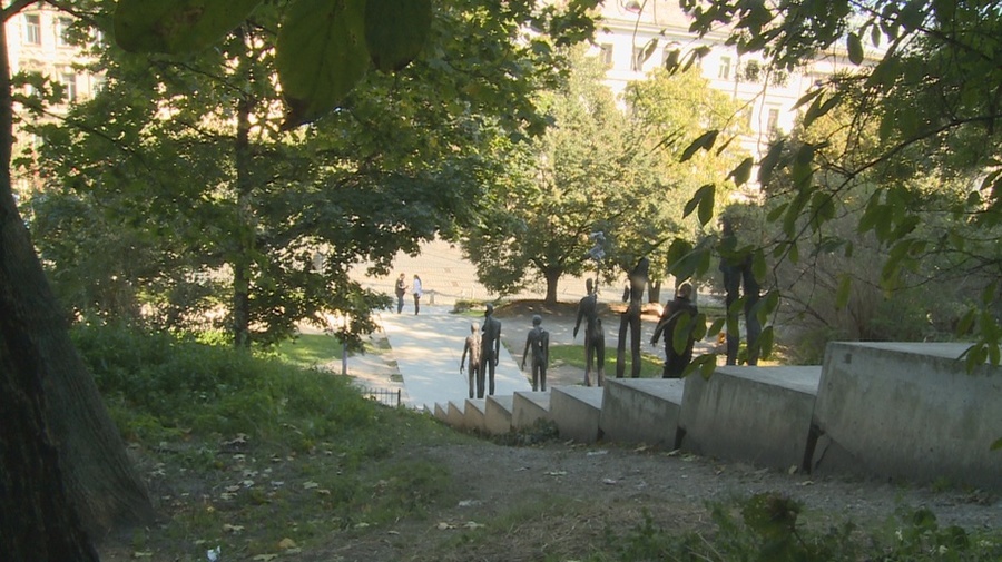 Teen babe with plump cunt gets seduced and  - XXX Dessert - Picture 12