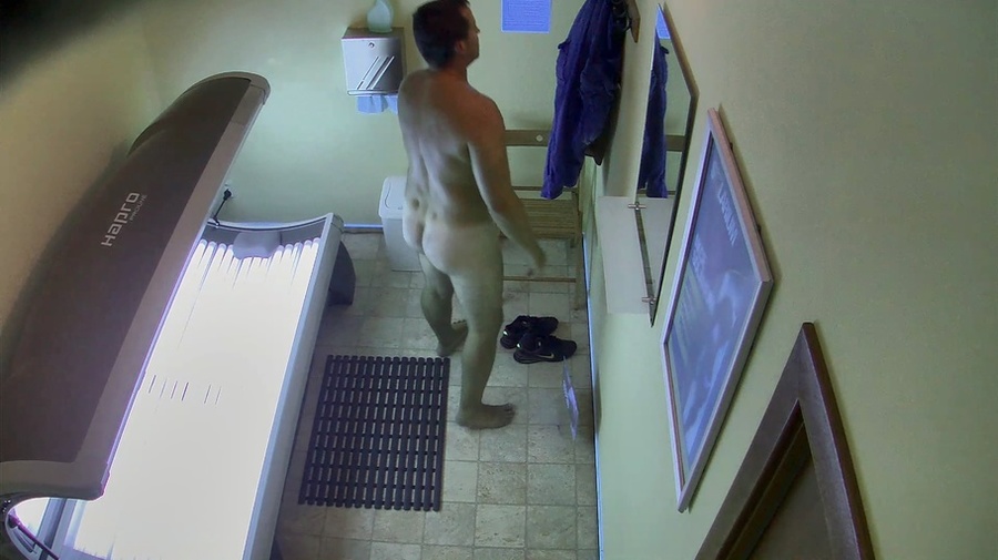 Round assed dude is undressing and showing  - XXX Dessert - Picture 9