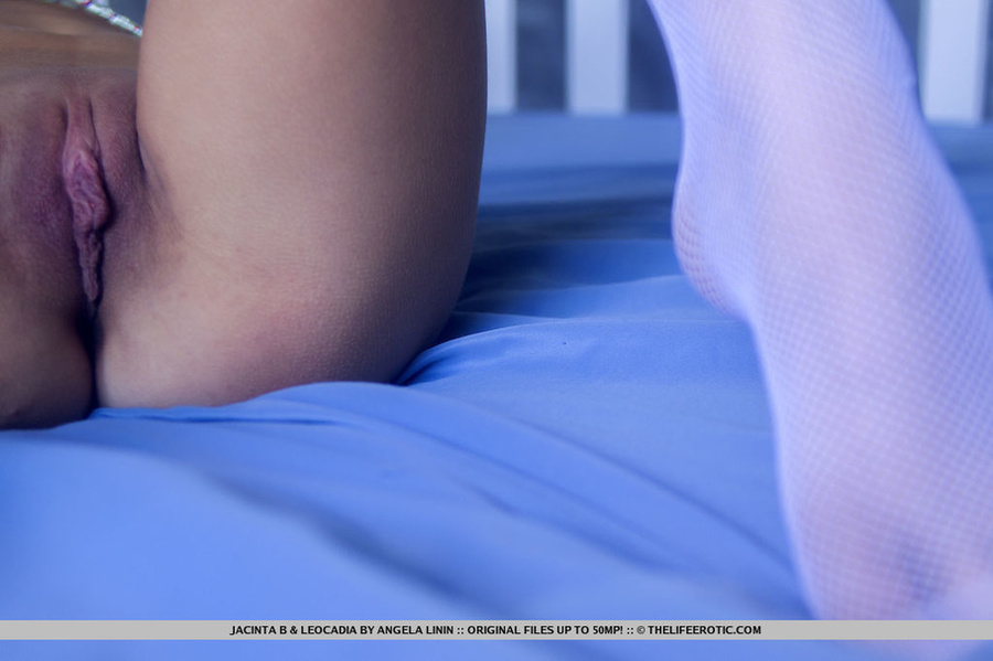 Slim girl is tied and bound on the bed. - XXX Dessert - Picture 15