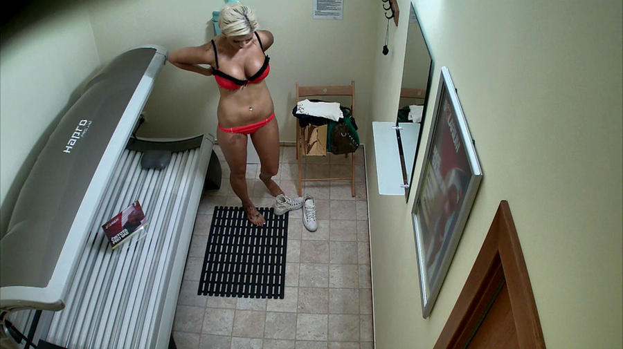 Long-haired shiny blonde with huge enhanced boobs - XXXonXXX - Pic 2