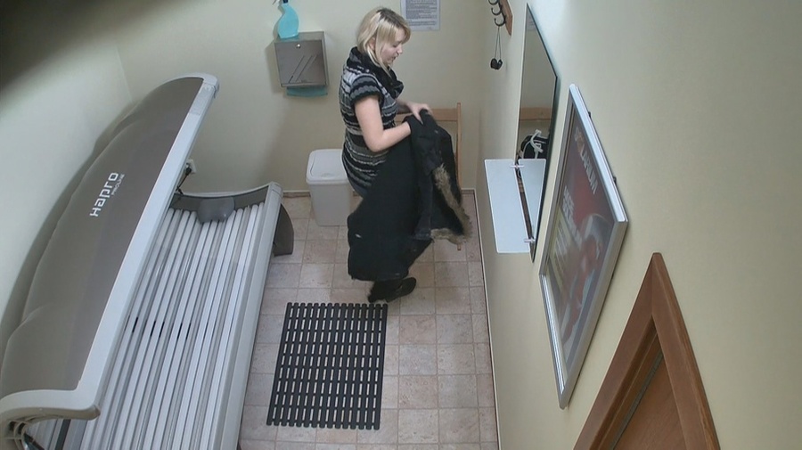 Blonde in black panties and red bra is about to tan - XXXonXXX - Pic 1