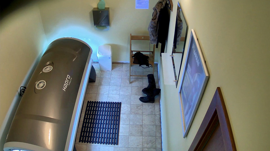 Tattooed woman with very short dark hairs is lying naked - XXXonXXX - Pic 5