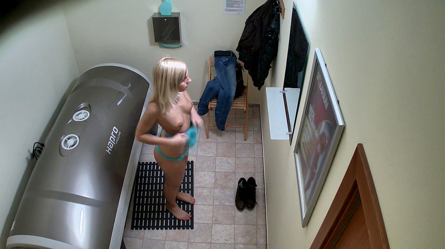 Hottest leggy blonde undresses blue bra and panties - XXXonXXX - Pic 9