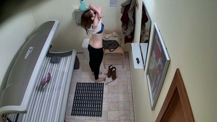 All-natural woman with long legs and sexy blue lingerie - XXXonXXX - Pic 1