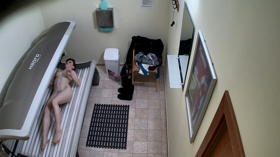 Tattooed redhead woman is having a cute shaved snatch - XXXonXXX - Pic 3