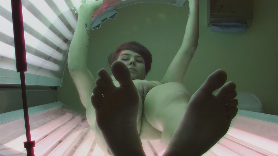 Short-haired cutie in black panties and sexy white bra - XXXonXXX - Pic 6