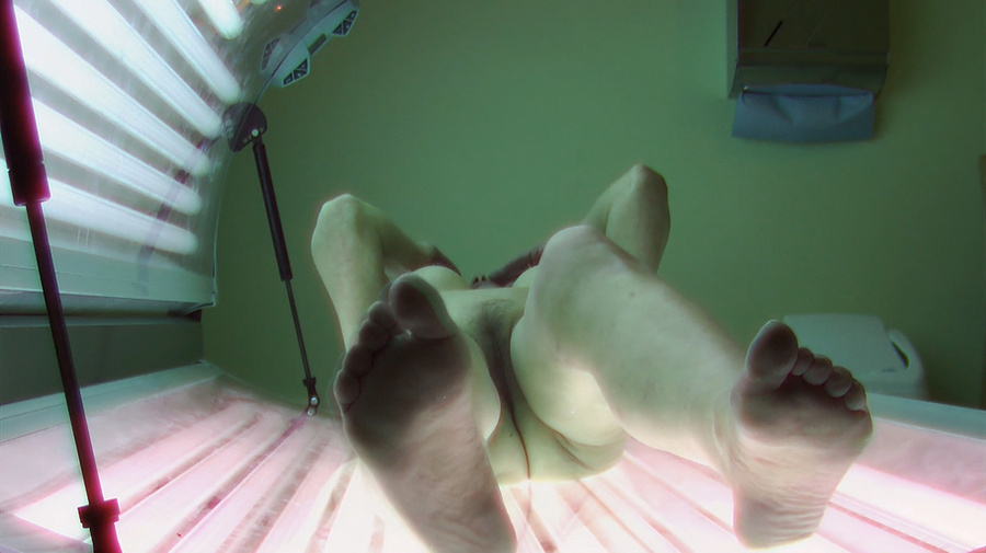 Woman with big tits and short hairs in the solarium - XXXonXXX - Pic 5