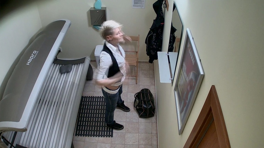 Hardcore-looking tattooed blonde in sexy casual outfit - XXXonXXX - Pic 8