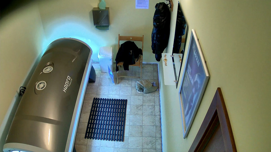 Tanned woman with dark hairs loves black clothes and white boots - XXXonXXX - Pic 5