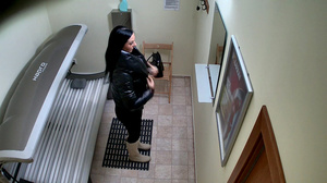 Tanned woman with dark hairs loves black clothes and white boots - Picture 8