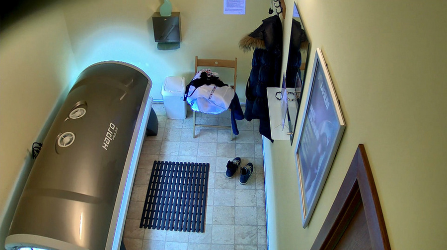 Babe with ponytail in sexy white blouse and long legs - XXXonXXX - Pic 4