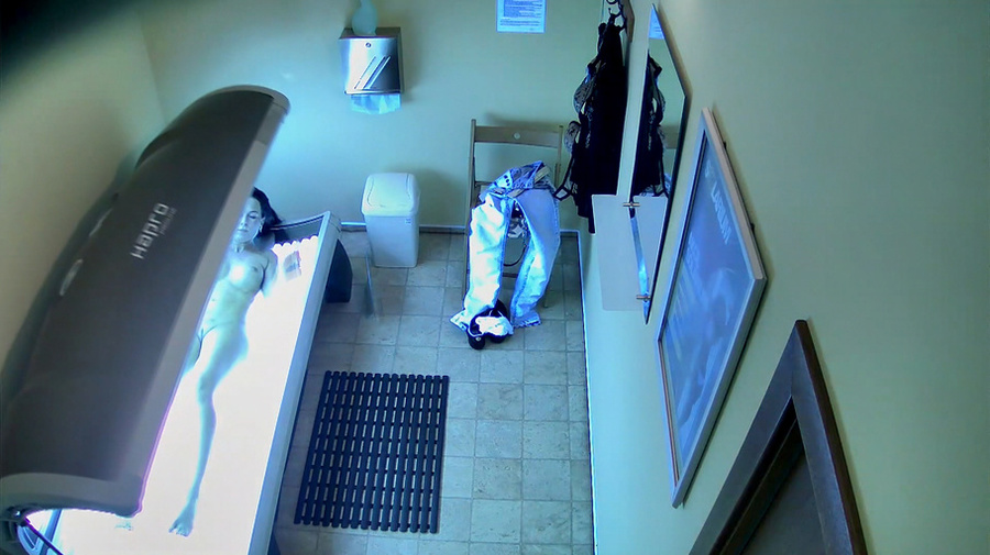 Long-legged brunette in black top with a dee-cleavage - XXXonXXX - Pic 9