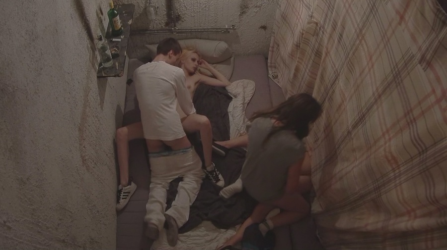 Dude makes rather chicks relaxed and to fuck in dungeon for cash - XXXonXXX - Pic 5