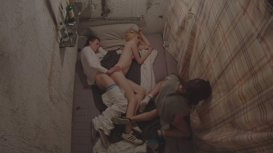 Dude makes rather chicks relaxed and to fuck in dungeon for cash - XXXonXXX - Pic 8