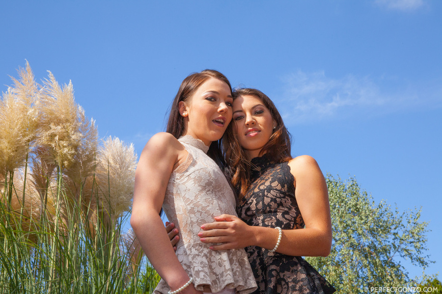 Two girls go on countryside, gets naked, an - XXX Dessert - Picture 1