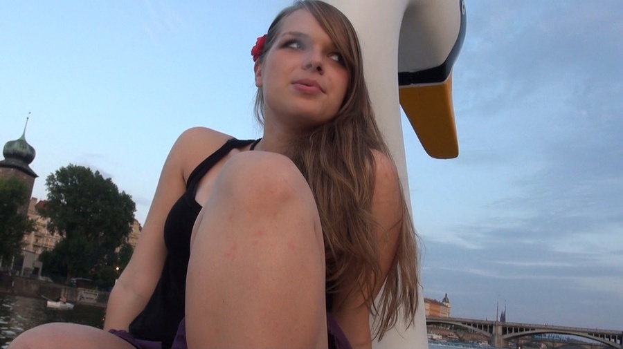 Busty amateur goddess is giving an outstand - XXX Dessert - Picture 5