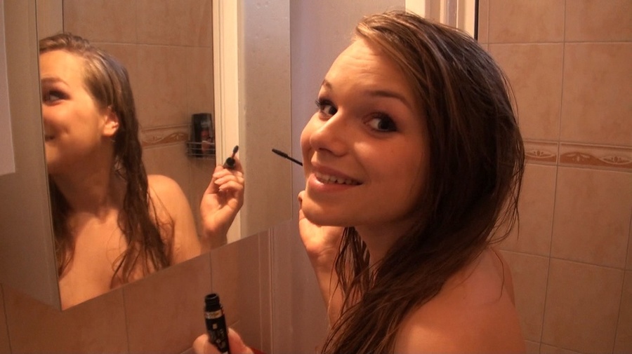 Busty amateur goddess is giving an outstand - XXX Dessert - Picture 9