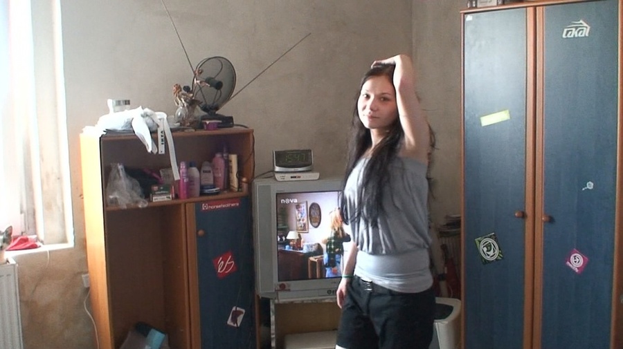 Passionate young brunette is swallowing a c - XXX Dessert - Picture 9