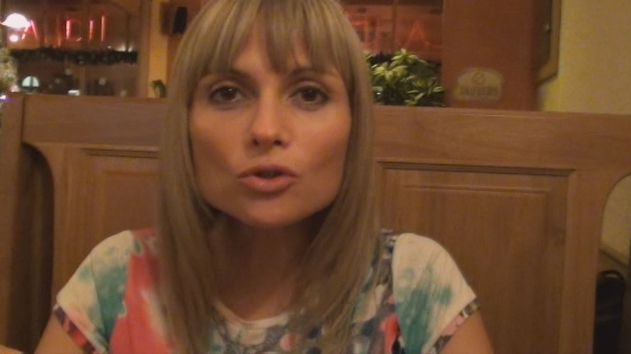 Skinny milf with enhanced boobs is trying t - XXX Dessert - Picture 1