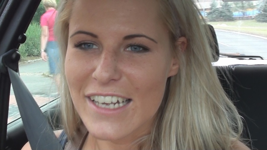 Blonde with a heart-shaped ass is enjoying  - XXX Dessert - Picture 1