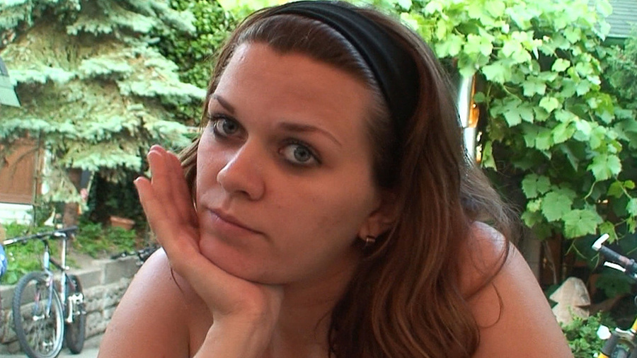 Busty pregnant woman is giving a good titjo - XXX Dessert - Picture 1