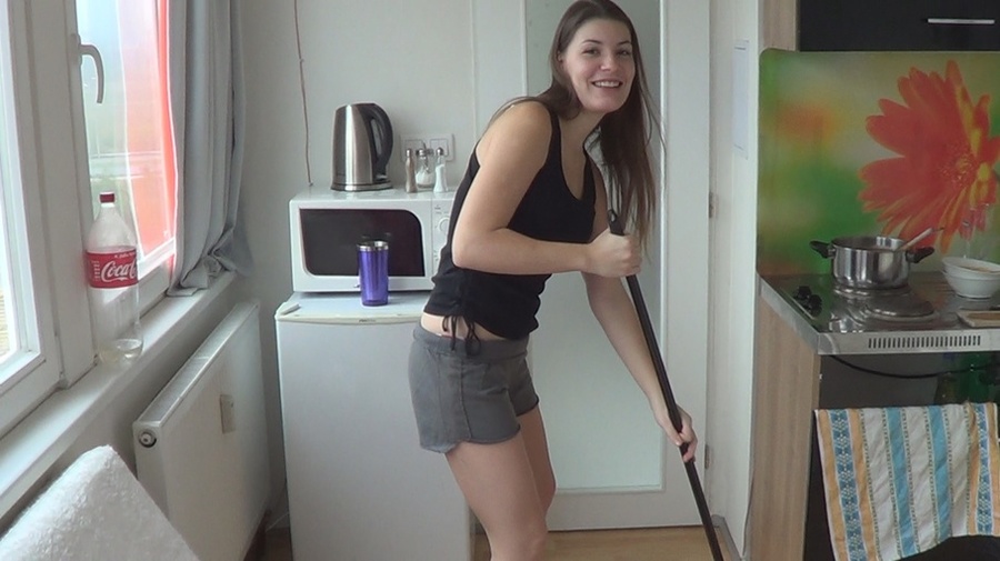 Playful brunette gives her boyfriend an awe - XXX Dessert - Picture 9