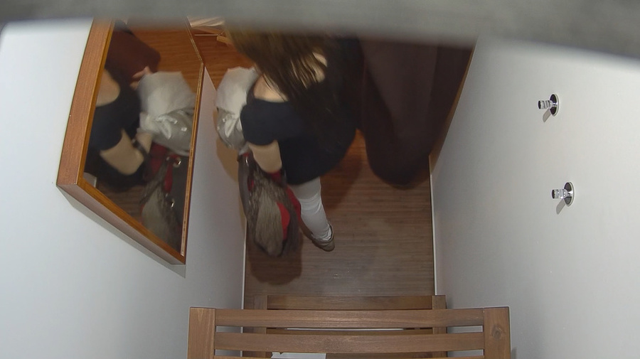 Gorgeous-looking bitch is getting seduced b - XXX Dessert - Picture 12