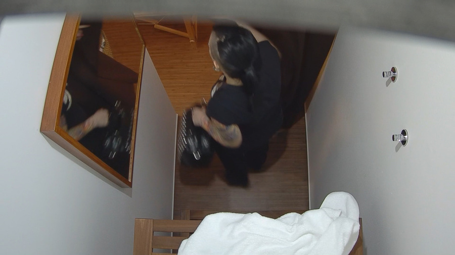 Professional masseur is getting a handjob b - XXX Dessert - Picture 12