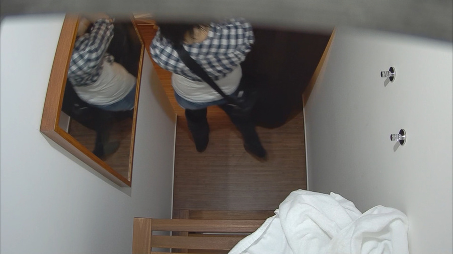 Hard cock of a masseur impales a shaved pus - XXX Dessert - Picture 12