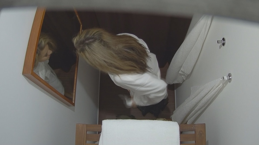 Horny as hell masseur is slowly touching cl - XXX Dessert - Picture 2