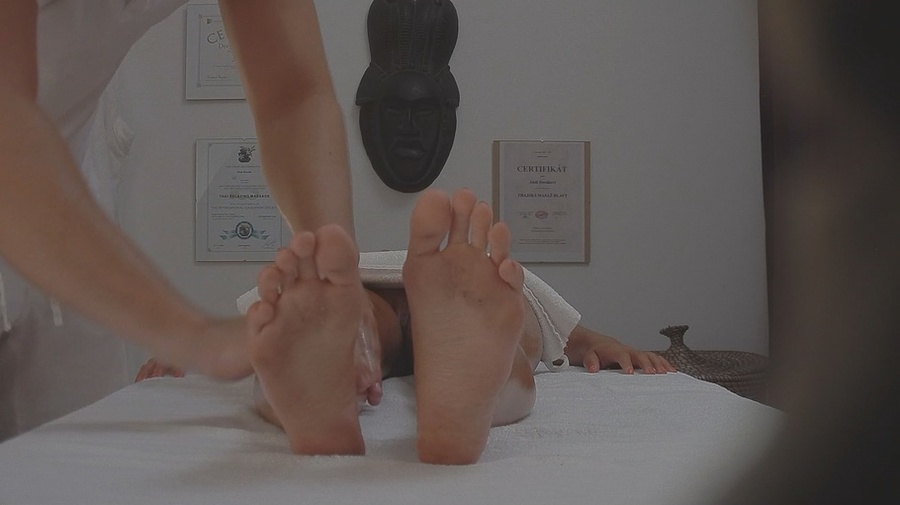 Seductive black-haired goddess poses naked  - XXX Dessert - Picture 8