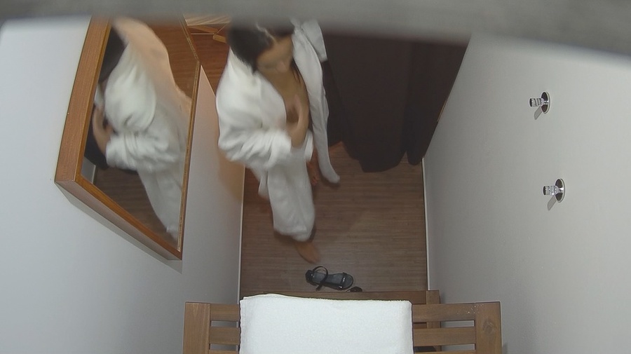 Seductive black-haired goddess poses naked  - XXX Dessert - Picture 11