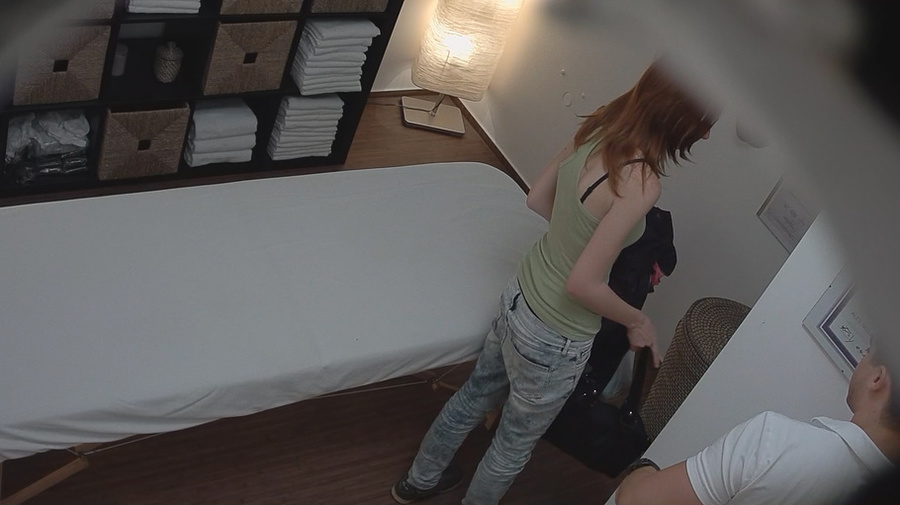 Young coed with slim body fucked from behin - XXX Dessert - Picture 1