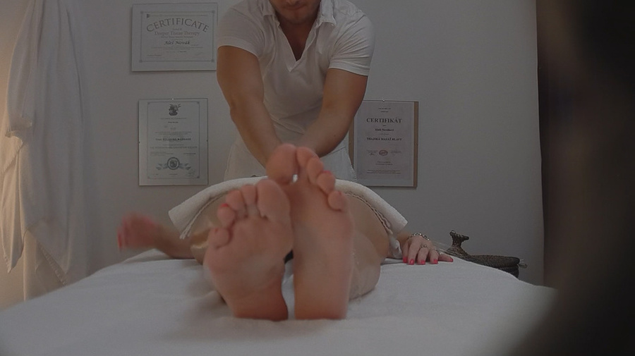 Elegant blonde with long legs came here onl - XXX Dessert - Picture 7