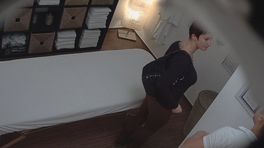 Skillful big-booty brunette is swallowing a - XXX Dessert - Picture 1