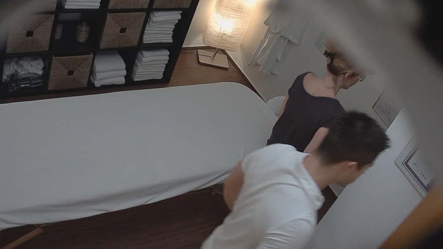 Big-booty coed with small tits and glasses  - XXX Dessert - Picture 1