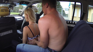 Lustful taxi-driver offered blonde hotti - Picture 5
