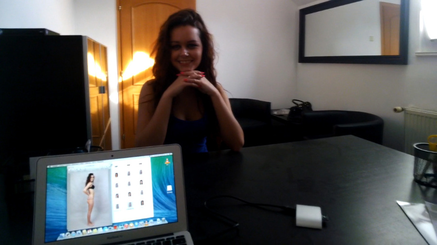 Hot teen redhead in blue vest blowing cock  - XXX Dessert - Picture 3