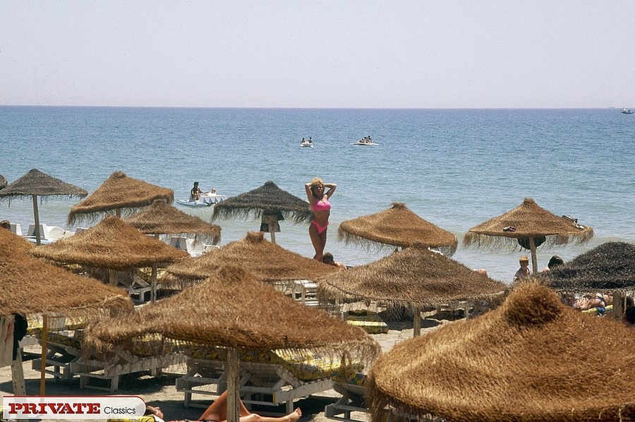 Blonde hottie shows different photos of her - XXX Dessert - Picture 4