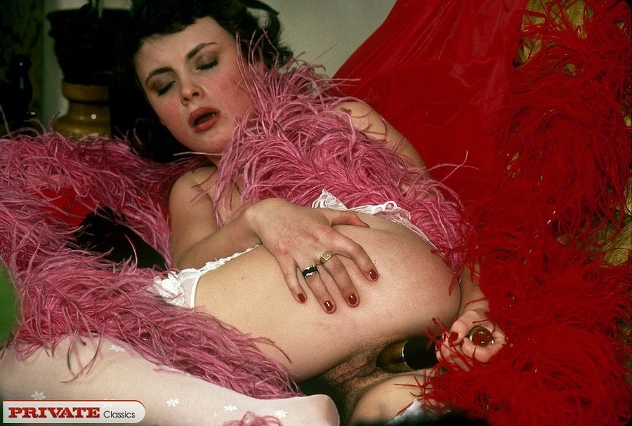 Gorgeous babe in white stockings and a lusc - XXX Dessert - Picture 7