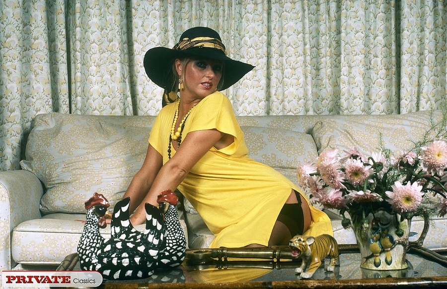 Blonde hotties with alluring bodies in diff - XXX Dessert - Picture 10