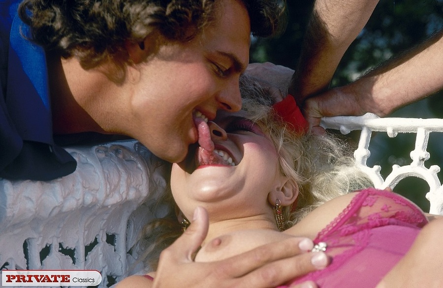 Blonde hottie takes off her red dress then  - XXX Dessert - Picture 7