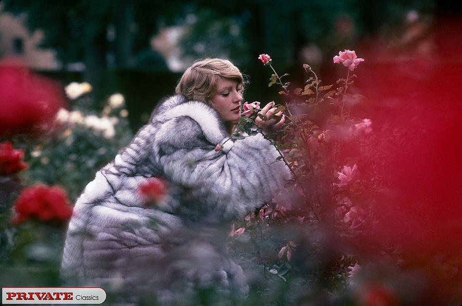 Steaming hot brunette reveals her big juicy - XXX Dessert - Picture 7