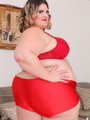 Beautiful fat hottie peels off her - Picture 4
