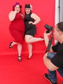 Hot plompers in red and in black dresses - Picture 6