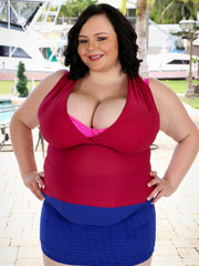 Lusty BBW teases with her humongous body in maroon - Picture 1