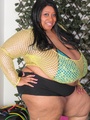 Ebony BBW pose her gigantic body then - Picture 1