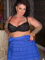 Alluring BBW peels off her blue dress - Picture 4
