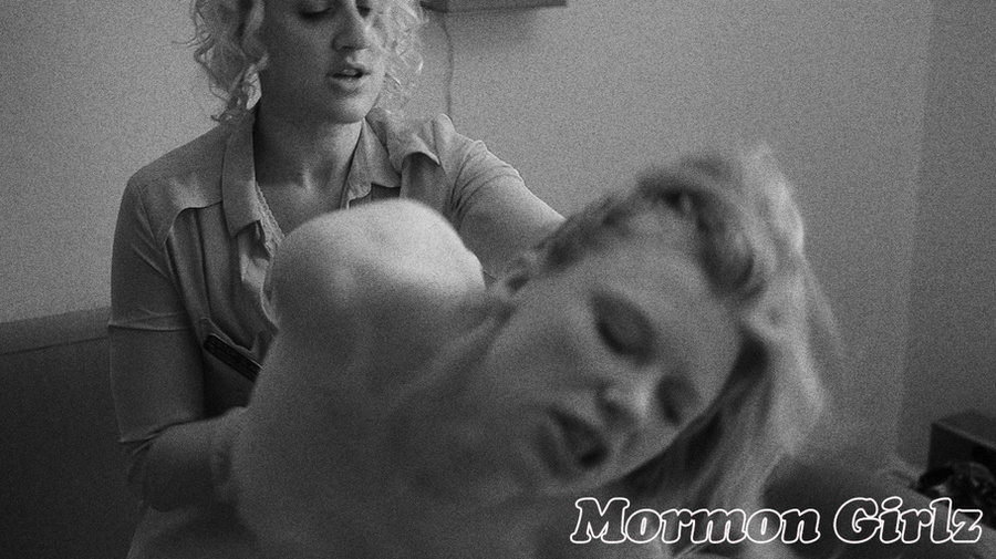 Alpha dyke reaches over for a pussy feast that's rough - XXXonXXX - Pic 16
