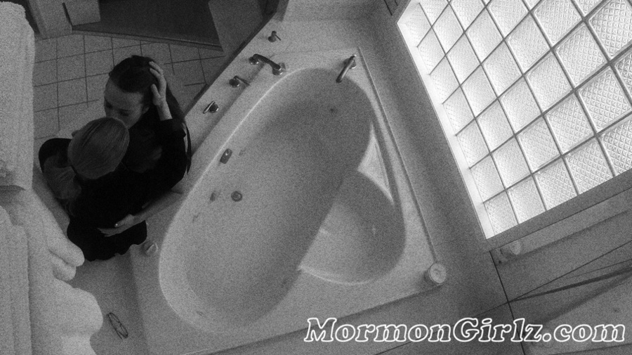 Juicy pussy eating in the bathroom caught by a security cam - XXXonXXX - Pic 3